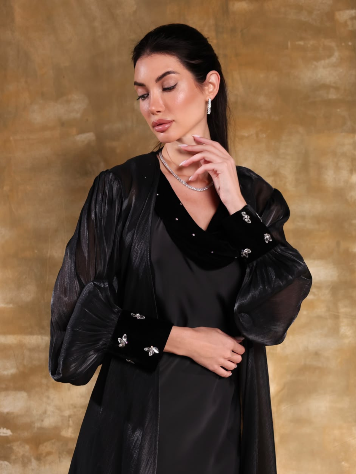 RANEEM BLACK EMBROIDERED ABAYA