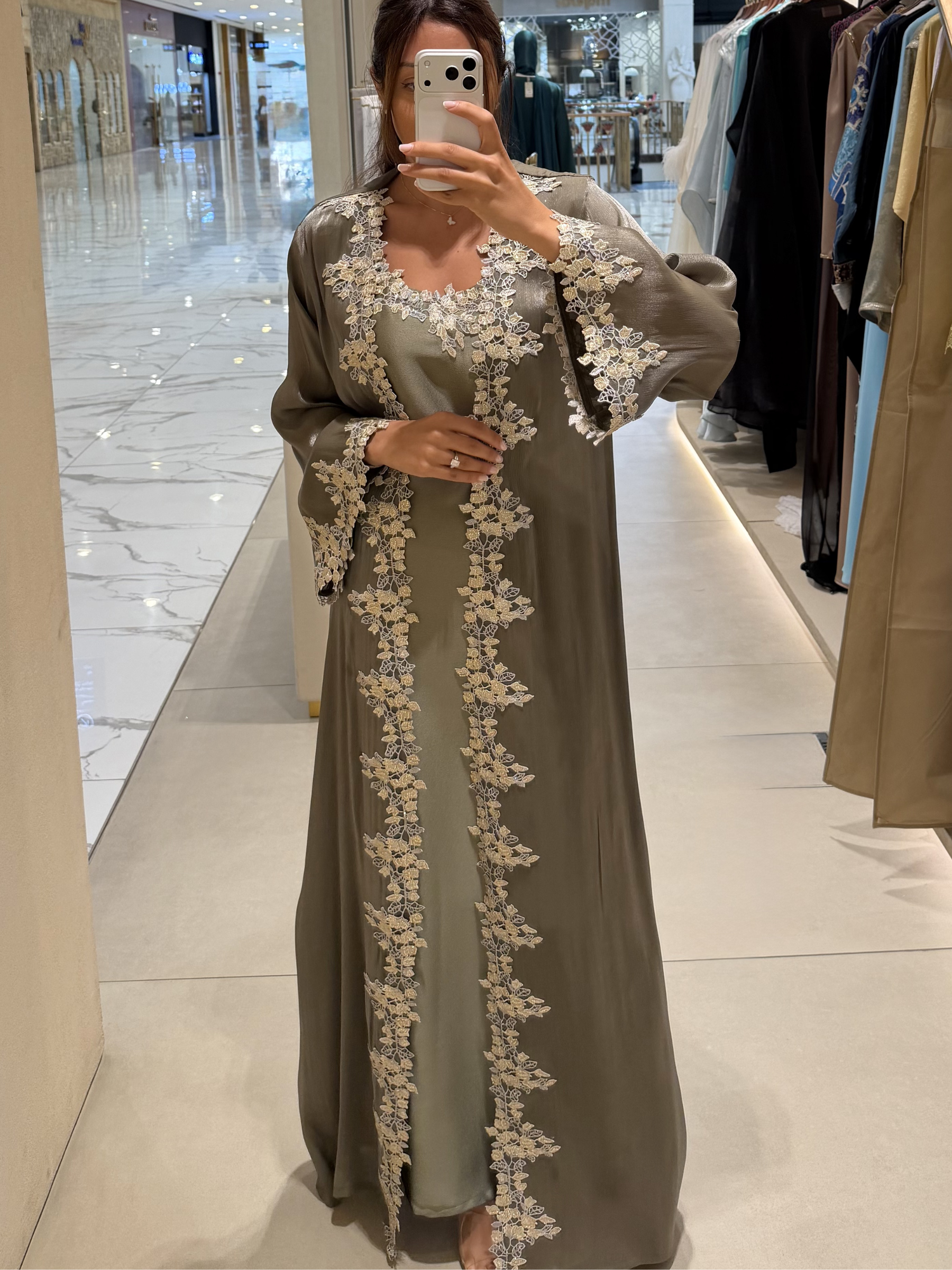 LARA GRAY EMBROIREDED ABAYA