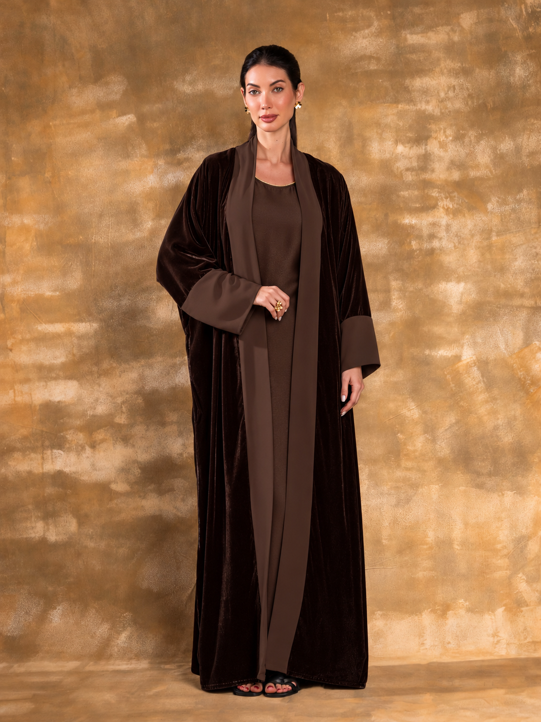 ALNOUD RICH BROWN VELVET ABAYA