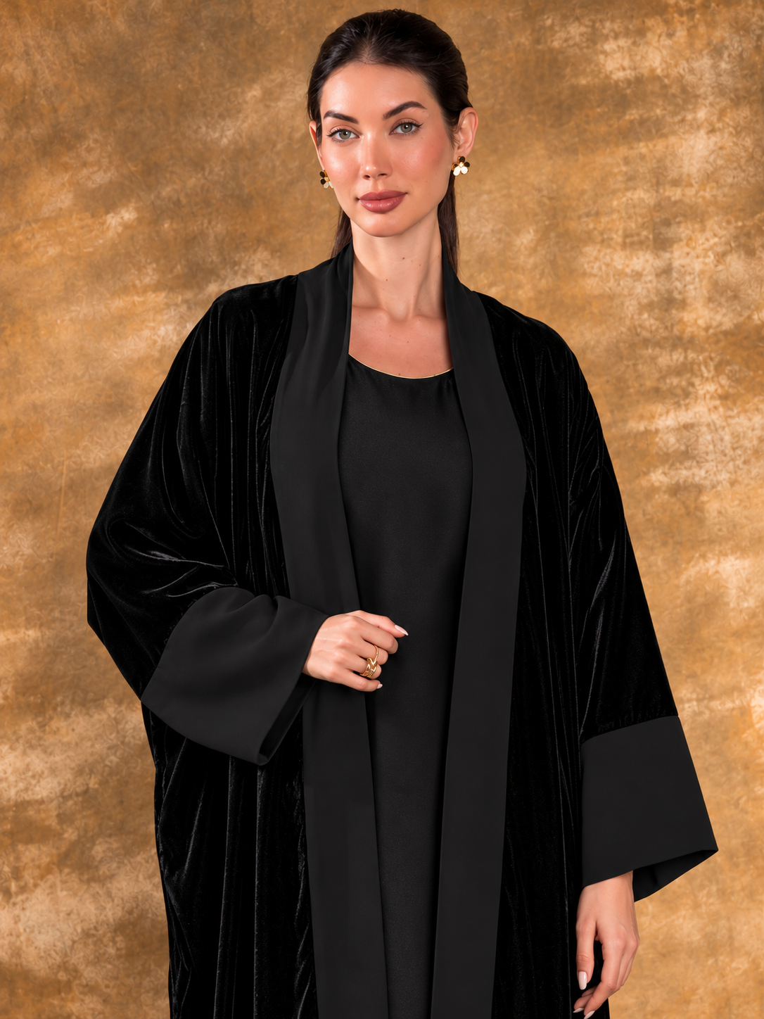 ALNOUD BLACK VELVET ABAYA
