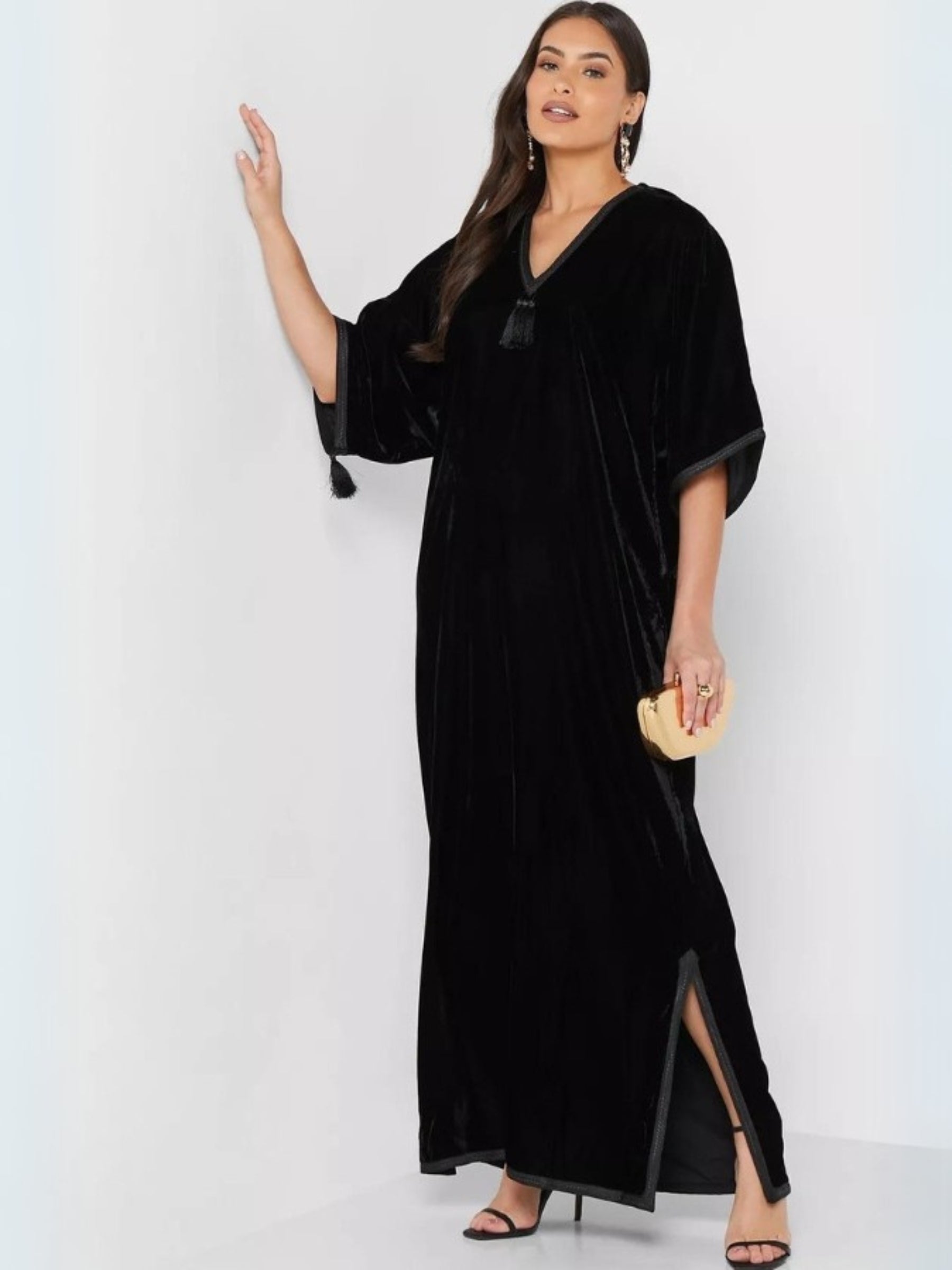 QAMAR VELVET KAFTAN BLACK