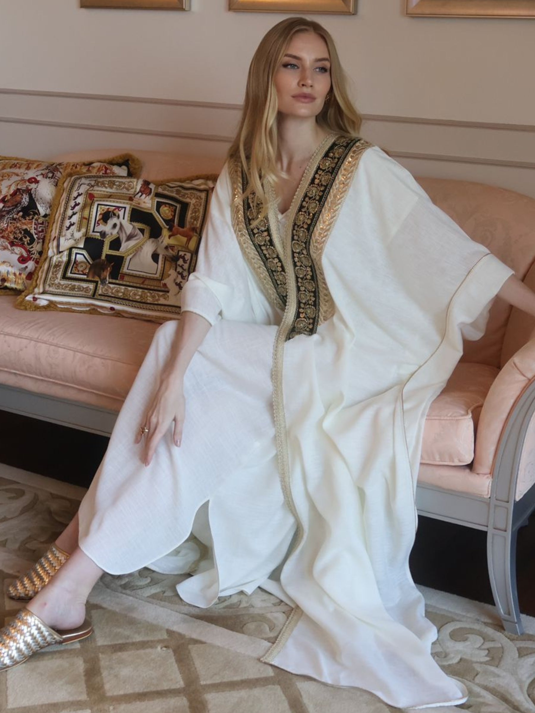 AMANI LINEN EMBROIDERED ABAYA
