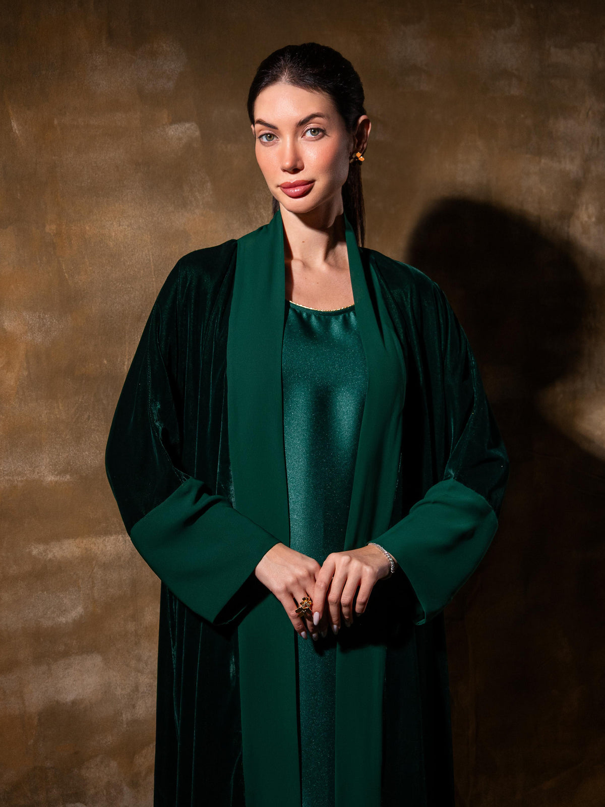 ALNOUD EMERALD GREEN VELVET ABAYA