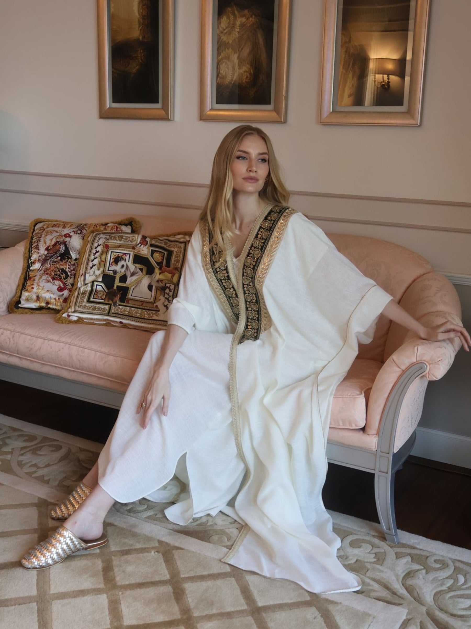 AMANI LINEN EMBROIDERED ABAYA
