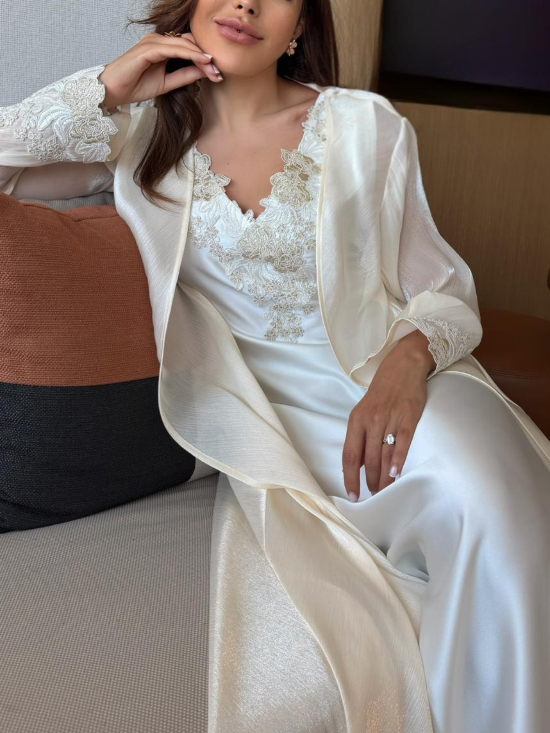 CHARLOTTE OFFWHITE ABAYA