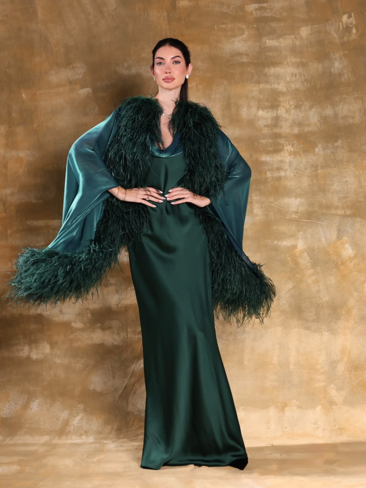 HANAN EMERALD OSTRICH FEATHER