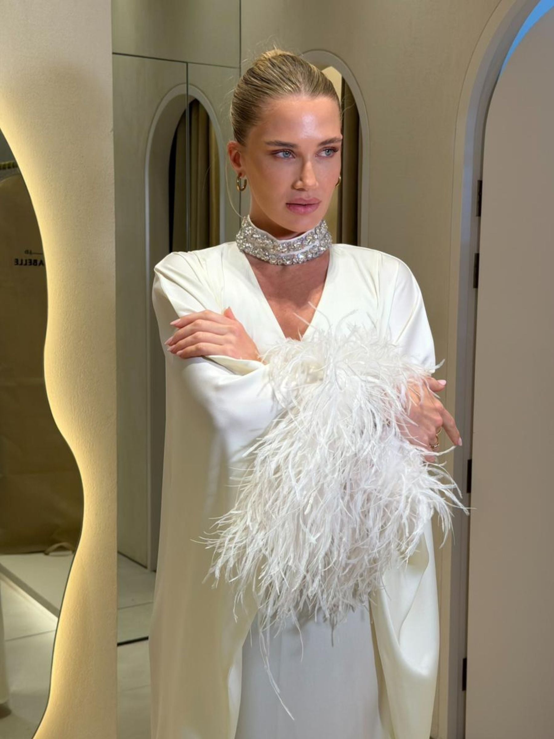 MAYA WHITE KAFTAN WITH FEATHER