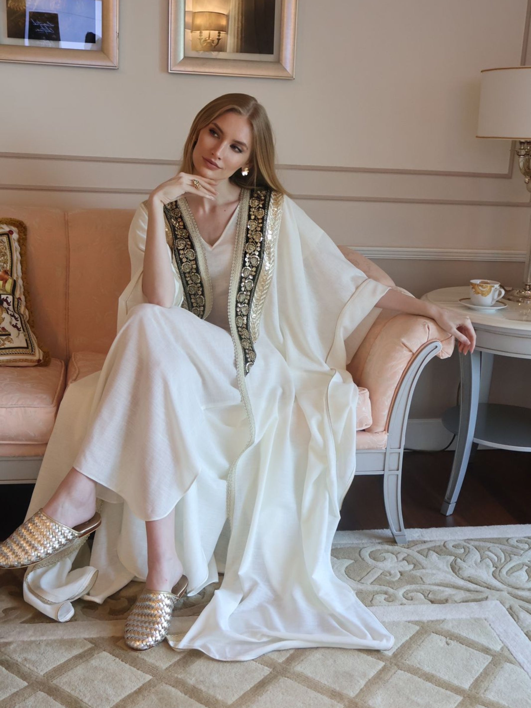 AMANI LINEN EMBROIDERED ABAYA