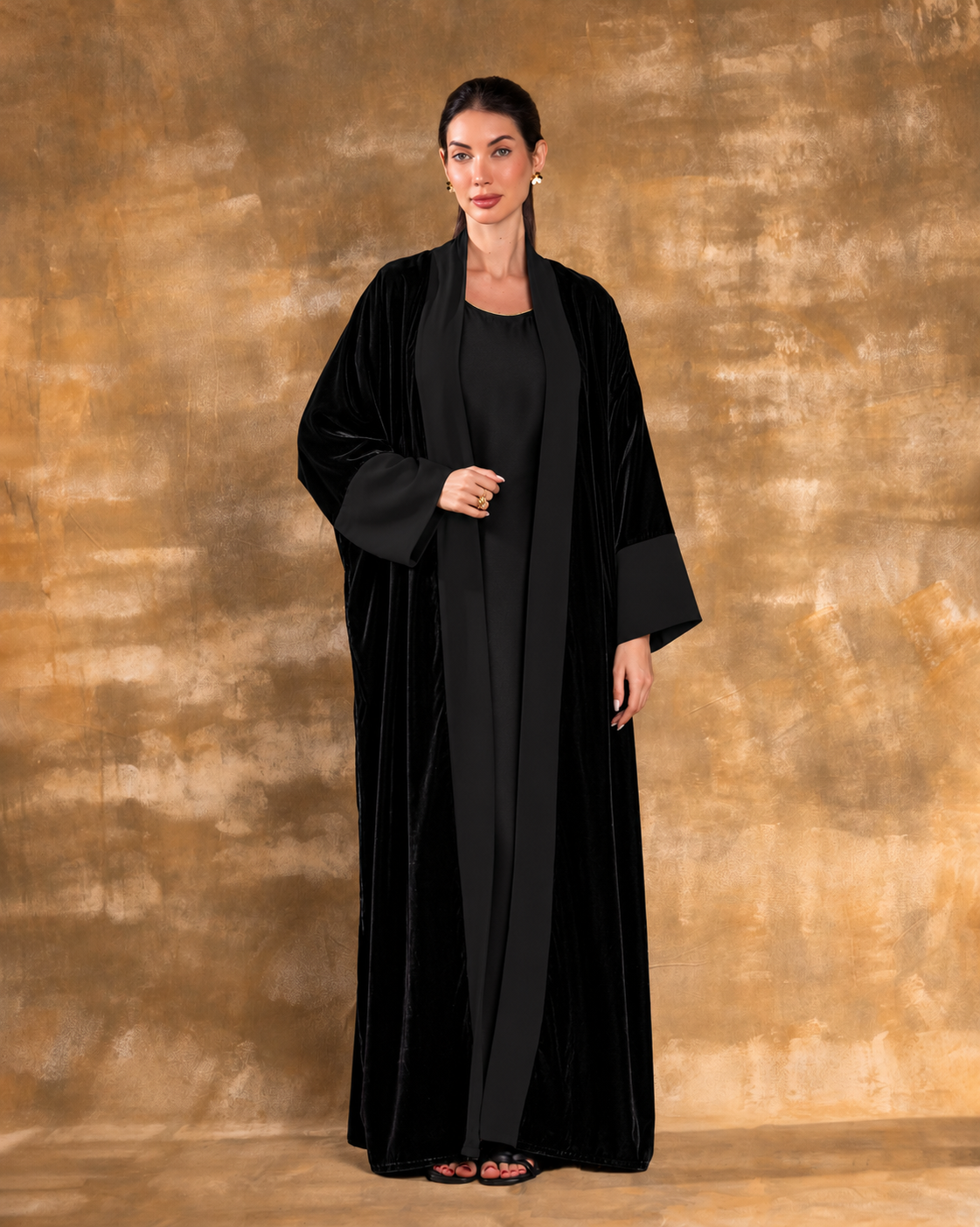 ALNOUD BLACK VELVET ABAYA