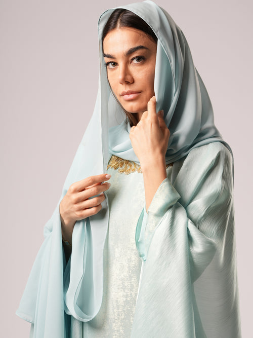 شال أزرق بودرة