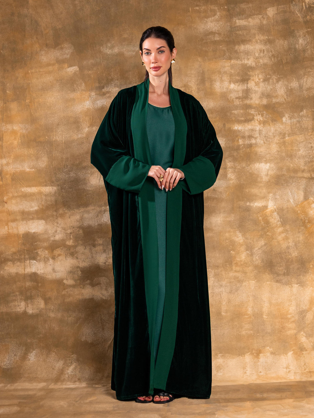 ALNOUD EMERALD GREEN VELVET ABAYA